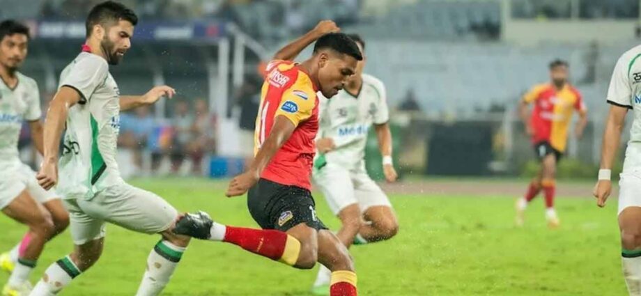 গোলপার্থক্যের রোমাঞ্চে ২২ বছর পর ভারতসেরা ইস্টবেঙ্গল: সবুজ-মেরুন শিবিরের কটাক্ষ ও প্রাক্তনদের চুলচেরা বিশ্লেষণ গোলপার্থক্যের রোমাঞ্চে ২২ বছর পর ভারতসেরা ইস্টবেঙ্গল: সবুজ-মেরুন শিবিরের কটাক্ষ ও প্রাক্তনদের চুলচেরা বিশ্লেষণ