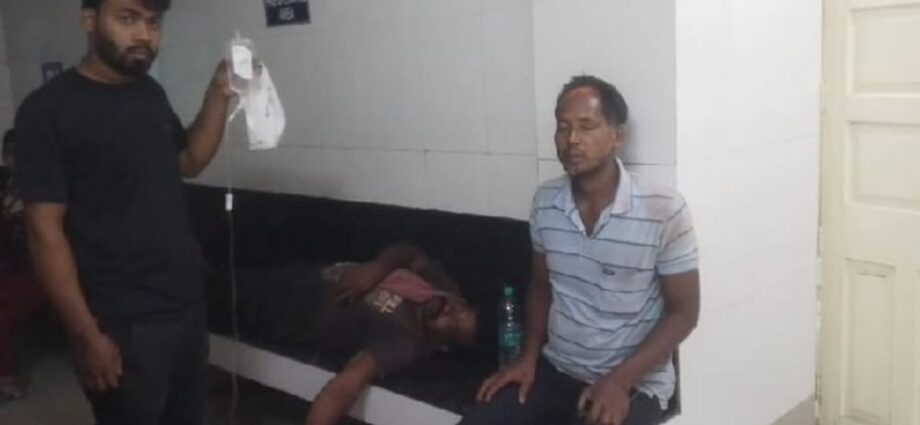 দিনহাটায় বিজেপি কর্মীদের লক্ষ্য করে সকেট বোমা হামলার অভিযোগ তৃণমূলের বিরুদ্ধে, আহত ১