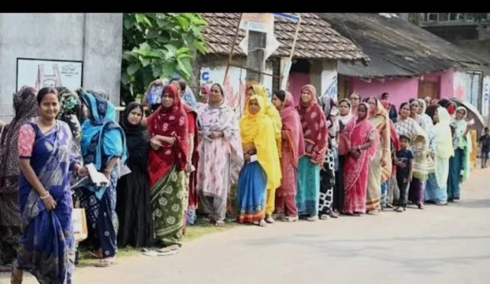 দক্ষিণ ২৪ পরগনায় ৭৭টি বুথে পুনঃনির্বাচনের দাবি: ডায়মন্ড হারবার ও ফলতায় নজর নির্বাচন কমিশনের