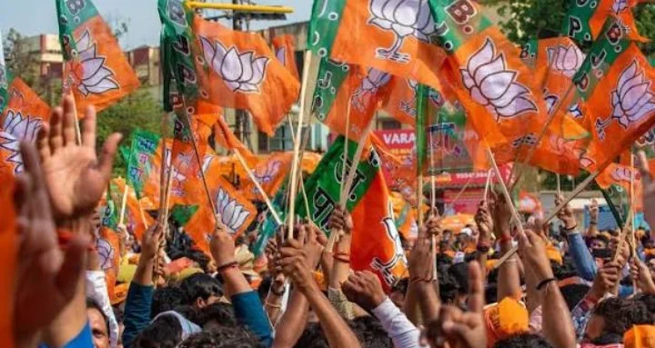 বাঁকুড়ায় তৃণমূলের মহাপ্রলয়: ১২-০ ব্যবধানে সবকটি আসন দখল করে জেলাজুড়ে পদ্ম ঝড় বাঁকুড়ায় তৃণমূলের মহাপ্রলয়: ১২-০ ব্যবধানে সবকটি আসন দখল করে জেলাজুড়ে পদ্ম ঝড়