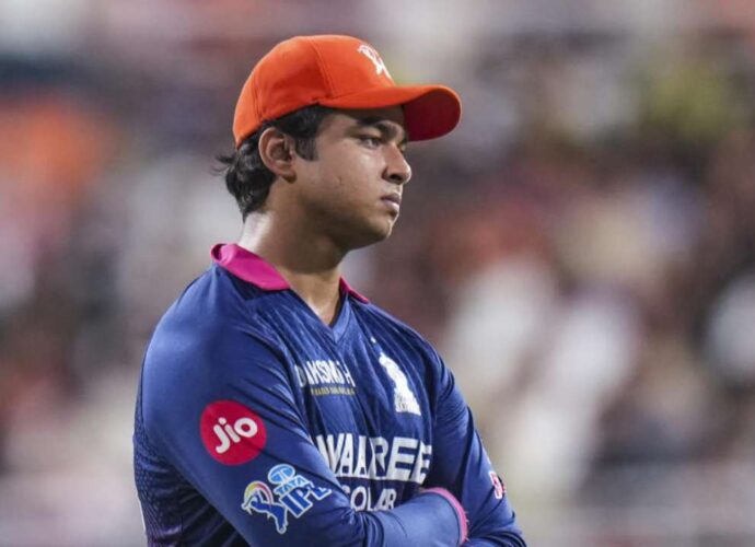 বৈভবের কীর্তিতে বিপদের গন্ধ পাচ্ছেন গ্রেগ চ্যাপেল! ভারতের প্রাক্তন কোচের পরামর্শ তিনটি নিয়ম বদলের