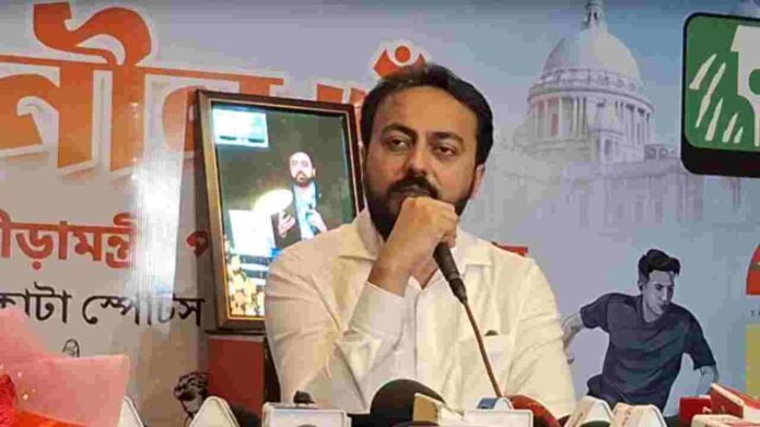 ক্রীড়াক্ষেত্রে দুর্নীতি ও ‘থ্রেট কালচার’ রুখতে কড়া পদক্ষেপের আশ্বাস ক্রীড়ামন্ত্রীর, দ্রুত বৈঠকে বসছেন অভিষেক ডালমিয়া ও ইন্দ্রনীল খাঁ