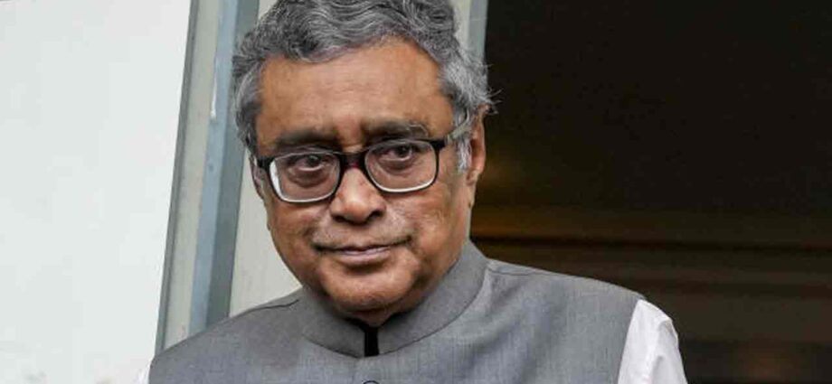 বিগত তৃণমূল সরকারের ‘দুর্নীতি’ নিয়ে শ্বেতপত্র প্রকাশের ঘোষণা অর্থমন্ত্রীর, বাড়ল কলেজ শিক্ষকদের বেতন