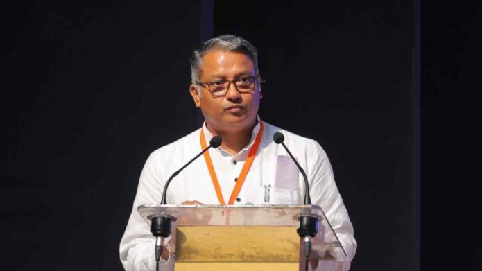 রাজ্যের ৫১টি আইটিআই-এর দায়িত্ব যাচ্ছে বেসরকারি সংস্থার হাতে, বণিকসভায় বড় ঘোষণা কারিগরি শিক্ষামন্ত্রীর