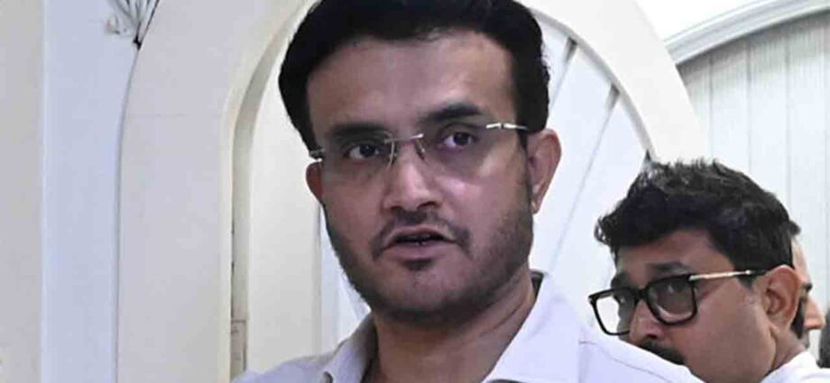 মেদিনীপুর জেলা ক্রীড়া সংস্থায় ‘সাংবিধানিক সংকট’: সৌরভকে চিঠি সদস্যদের, সিএবি প্রতিনিধিত্ব ঘিরে ঘনীভূত বিতর্ক মেদিনীপুর জেলা ক্রীড়া সংস্থায় ‘সাংবিধানিক সংকট’: সৌরভকে চিঠি সদস্যদের, সিএবি প্রতিনিধিত্ব ঘিরে ঘনীভূত বিতর্ক