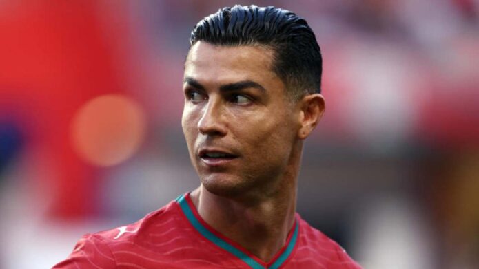 ফিফার বিরুদ্ধে আর্জেন্টিনার পক্ষপাতিত্বের অভিযোগ: অবশেষে নীরবতা ভাঙল ফিফা, কড়া জবাব ক্রিশ্চিয়ানো রোনাল্ডোকে ফিফার বিরুদ্ধে আর্জেন্টিনার পক্ষপাতিত্বের অভিযোগ: অবশেষে নীরবতা ভাঙল ফিফা, কড়া জবাব ক্রিশ্চিয়ানো রোনাল্ডোকে