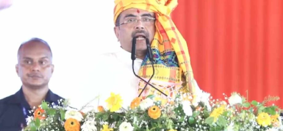 জঙ্গলমহলে ঢালাও উন্নয়ন ও ৩০০ কোটির বিশেষ প্যাকেজ ঘোষণা মুখ্যমন্ত্রী শুভেন্দু অধিকারীর
