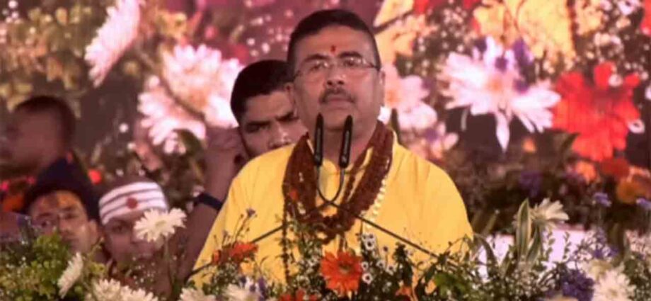 তারকেশ্বরকে আন্তর্জাতিক তীর্থক্ষেত্র করা হবে, পূর্বতন সরকারের ‘একচোখো নীতি’কে কটাক্ষ মুখ্যমন্ত্রী শুভেন্দু অধিকারীর তারকেশ্বরকে আন্তর্জাতিক তীর্থক্ষেত্র করা হবে, পূর্বতন সরকারের ‘একচোখো নীতি’কে কটাক্ষ মুখ্যমন্ত্রী শুভেন্দু অধিকারীর