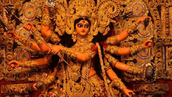 সুজিত বসুর অনুপস্থিতিতে ‘অধিবাসীবৃন্দের পুজো’ শ্রীভূমি, খুঁটি পুজোয় ঘোষিত হলো এবারের থিম ‘হাওয়া মহল’ সুজিত বসুর অনুপস্থিতিতে ‘অধিবাসীবৃন্দের পুজো’ শ্রীভূমি, খুঁটি পুজোয় ঘোষিত হলো এবারের থিম ‘হাওয়া মহল’