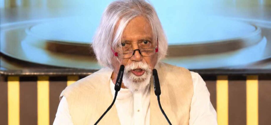 ‘রাজনীতির ঊর্ধ্বে থেকে বাঙালির পরিবর্তনকামী স্পৃহাকেই উদ্যাপন করছে বছরের বেস্ট সন্ধ্যা’: অভীক সরকার ‘রাজনীতির ঊর্ধ্বে থেকে বাঙালির পরিবর্তনকামী স্পৃহাকেই উদ্যাপন করছে বছরের বেস্ট সন্ধ্যা’: অভীক সরকার