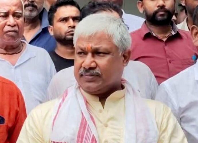 প্রাথমিকে শিক্ষক-ছাত্র অনুপাত ১:১৩ করার লক্ষ্য, উদ্বৃত্ত ও দূরবর্তী শিক্ষকদের বদলি নিয়ে বড় ঘোষণা শিক্ষামন্ত্রীর প্রাথমিকে শিক্ষক-ছাত্র অনুপাত ১:১৩ করার লক্ষ্য, উদ্বৃত্ত ও দূরবর্তী শিক্ষকদের বদলি নিয়ে বড় ঘোষণা শিক্ষামন্ত্রীর