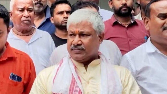 প্রাথমিকে শিক্ষক-ছাত্র অনুপাত ১:১৩ করার লক্ষ্য, উদ্বৃত্ত ও দূরবর্তী শিক্ষকদের বদলি নিয়ে বড় ঘোষণা শিক্ষামন্ত্রীর প্রাথমিকে শিক্ষক-ছাত্র অনুপাত ১:১৩ করার লক্ষ্য, উদ্বৃত্ত ও দূরবর্তী শিক্ষকদের বদলি নিয়ে বড় ঘোষণা শিক্ষামন্ত্রীর