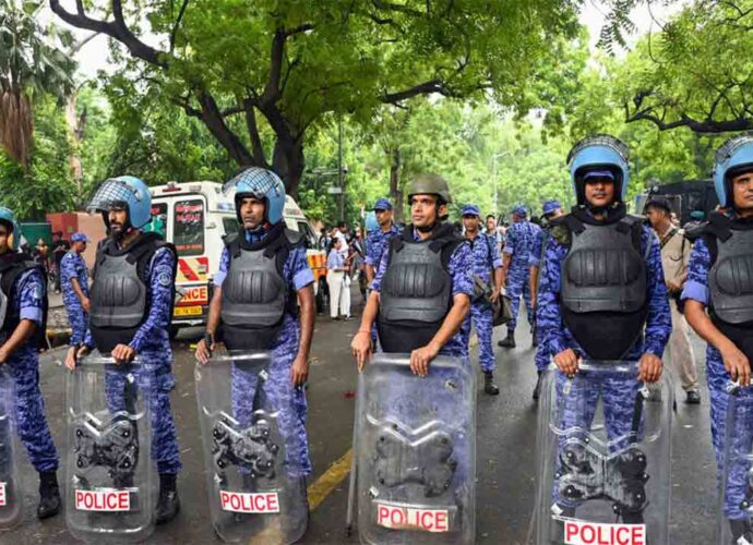 প্রশ্নফাঁস কাণ্ড: দিল্লির থানায় রুজু হওয়া এফআইআর প্রত্যাহারে প্রস্তুত পুলিশ, অপেক্ষা শুধু সরকারি নির্দেশের প্রশ্নফাঁস কাণ্ড: দিল্লির থানায় রুজু হওয়া এফআইআর প্রত্যাহারে প্রস্তুত পুলিশ, অপেক্ষা শুধু সরকারি নির্দেশের