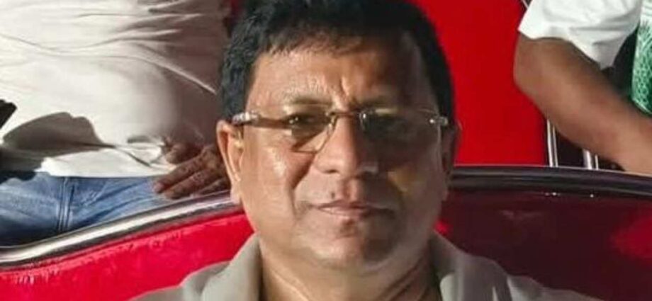 বীরভূমে প্রাক্তন বাসচালকের বাড়ি থেকে ২০ কোটি নগদ ও ১৫ কেজি সোনা উদ্ধার, কাঠগড়ায় ‘পাথরসম্রাট’ টুলু মণ্ডল বীরভূমে প্রাক্তন বাসচালকের বাড়ি থেকে ২০ কোটি নগদ ও ১৫ কেজি সোনা উদ্ধার, কাঠগড়ায় ‘পাথরসম্রাট’ টুলু মণ্ডল