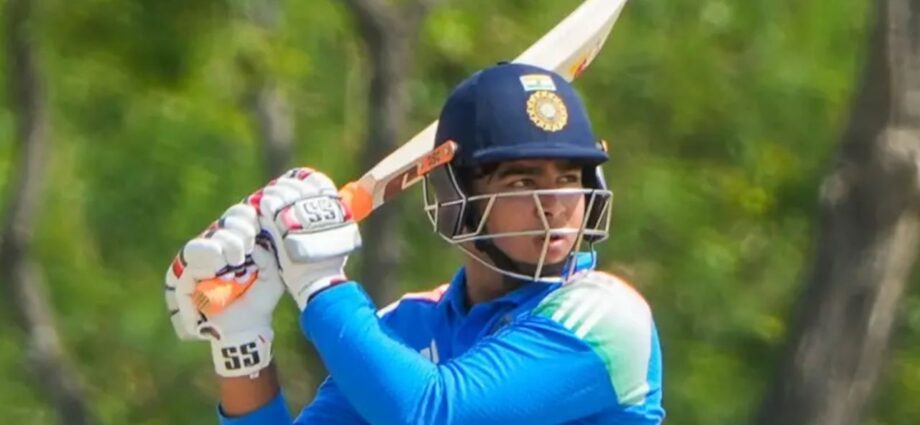 ইংল্যান্ড সিরিজেও ব্রাত্যই বৈভব, গাওস্কর-অশ্বিনদের দাবি উড়িয়ে নিজের পরিকল্পনাতেই অনড় গম্ভীর