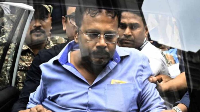 আরজি কর দুর্নীতি মামলা: জামিন পেতে সুপ্রিম কোর্টের দ্বারস্থ প্রাক্তন অধ্যক্ষ সন্দীপ ঘোষ আরজি কর দুর্নীতি মামলা: জামিন পেতে সুপ্রিম কোর্টের দ্বারস্থ প্রাক্তন অধ্যক্ষ সন্দীপ ঘোষ