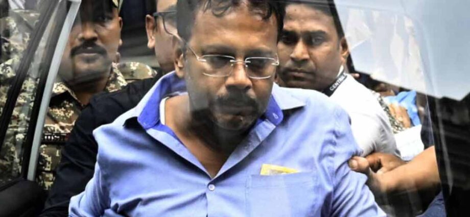 আরজি কর দুর্নীতি মামলা: জামিন পেতে সুপ্রিম কোর্টের দ্বারস্থ প্রাক্তন অধ্যক্ষ সন্দীপ ঘোষ