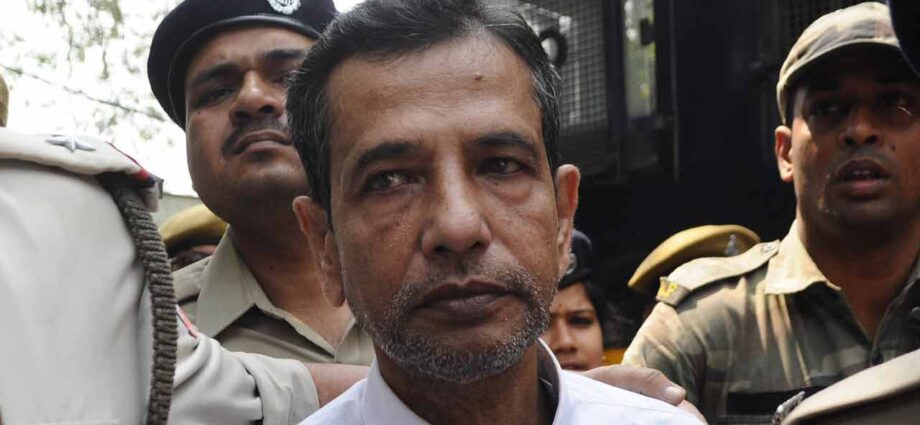 সারদা মামলা: দীর্ঘ ১৩ বছর পর অবশেষে জেলমুক্তির পথে সারদাকর্তা সুদীপ্ত সেন সারদা মামলা: দীর্ঘ ১৩ বছর পর অবশেষে জেলমুক্তির পথে সারদাকর্তা সুদীপ্ত সেন