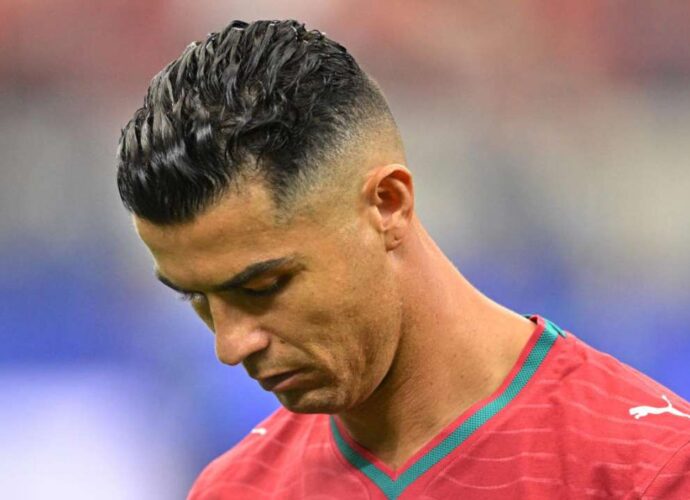 আন্তর্জাতিক ও ক্লাব ফুটবলকে বিদায় জানানোর ইঙ্গিত ক্রিশ্চিয়ানো রোনাল্ডোর: চলতি মরসুমেই কি অবসর?