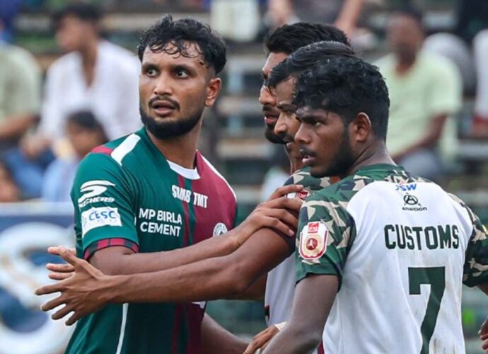কলকাতা লিগে কাস্টমসের কাছে হার মোহনবাগানের, শিরোপার লড়াইয়ে ধাক্কা বাস্তব রায়ের দলের কলকাতা লিগে কাস্টমসের কাছে হার মোহনবাগানের, শিরোপার লড়াইয়ে ধাক্কা বাস্তব রায়ের দলের