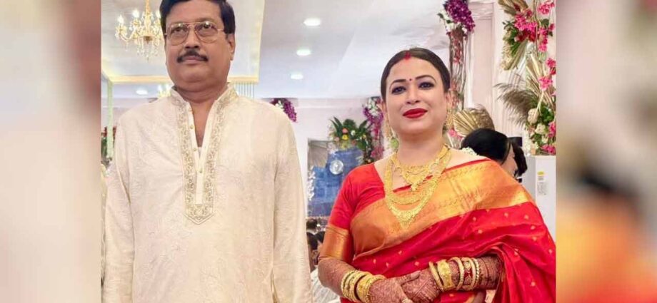‘বান্ধবীর’ বাড়িতে মিলেছিল কেজি কেজি সোনা! ইডির নজরে এ বার সব্যসাচীর কোটি কোটির সম্পত্তি, ফ্রিজ় ১৫০টি অ্যাকাউন্ট ‘বান্ধবীর’ বাড়িতে মিলেছিল কেজি কেজি সোনা! ইডির নজরে এ বার সব্যসাচীর কোটি কোটির সম্পত্তি, ফ্রিজ় ১৫০টি অ্যাকাউন্ট