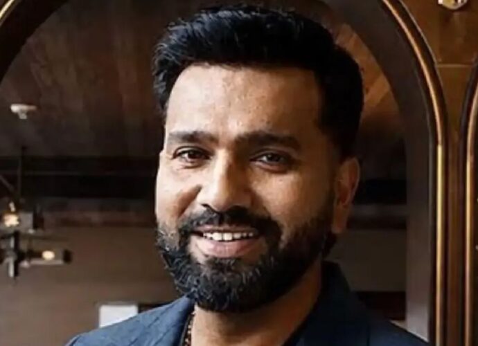 ক্রিকেটের পর গ্ল্যামার জগতে অধিনায়ক রোহিত: ‘দ্য রোহিত শর্মা শো’ দিয়ে সঞ্চালক হিসেবে আত্মপ্রকাশের প্রস্তুতি ক্রিকেটের পর গ্ল্যামার জগতে অধিনায়ক রোহিত: ‘দ্য রোহিত শর্মা শো’ দিয়ে সঞ্চালক হিসেবে আত্মপ্রকাশের প্রস্তুতি