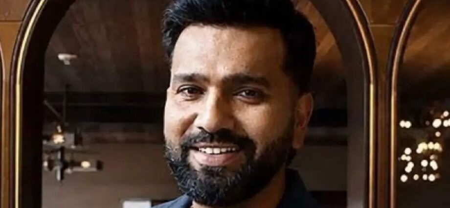 ক্রিকেটের পর গ্ল্যামার জগতে অধিনায়ক রোহিত: ‘দ্য রোহিত শর্মা শো’ দিয়ে সঞ্চালক হিসেবে আত্মপ্রকাশের প্রস্তুতি ক্রিকেটের পর গ্ল্যামার জগতে অধিনায়ক রোহিত: ‘দ্য রোহিত শর্মা শো’ দিয়ে সঞ্চালক হিসেবে আত্মপ্রকাশের প্রস্তুতি