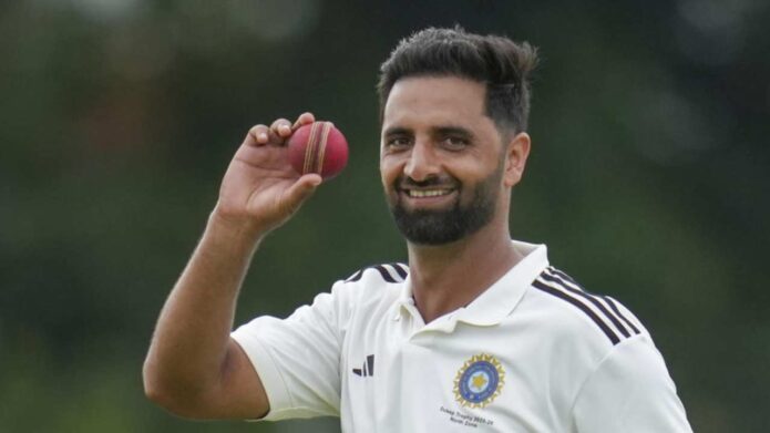 রঞ্জিতে টানা সাফল্যের স্বীকৃতি, বুমরাহের বিকল্প হিসেবে ভারতীয় দলে সুযোগ পেয়ে উচ্ছ্বসিত আকিব নবি