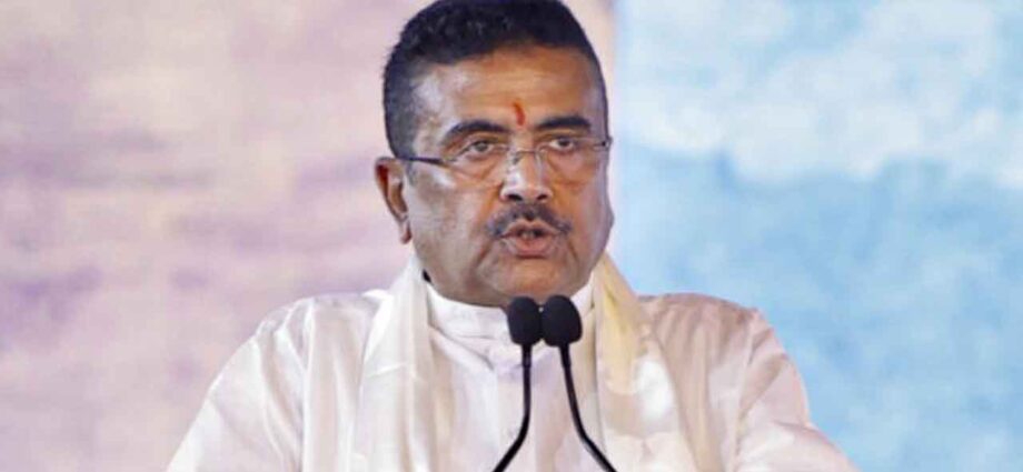 রাজ্যে শিল্পায়নের জোয়ার: এলঅ্যান্ডটির দু’টি প্রকল্প ও আদানির হাসপাতালের প্রস্তাব নিয়ে বড় ঘোষণা মুখ্যমন্ত্রীর রাজ্যে শিল্পায়নের জোয়ার: এলঅ্যান্ডটির দু’টি প্রকল্প ও আদানির হাসপাতালের প্রস্তাব নিয়ে বড় ঘোষণা মুখ্যমন্ত্রীর