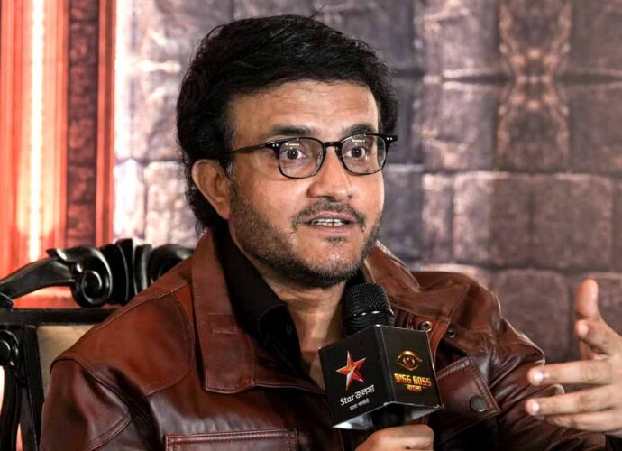 ‘বিগ বসে গ্রেগ চ্যাপেল এলেও ঠিক সামলে নিতাম’! টেলিভিশনে নয়া অবতারে নতুন ইনিংস শুরু করলেন সৌরভ, দিলেন একান্ত সাক্ষাৎকার ‘বিগ বসে গ্রেগ চ্যাপেল এলেও ঠিক সামলে নিতাম’! টেলিভিশনে নয়া অবতারে নতুন ইনিংস শুরু করলেন সৌরভ, দিলেন একান্ত সাক্ষাৎকার