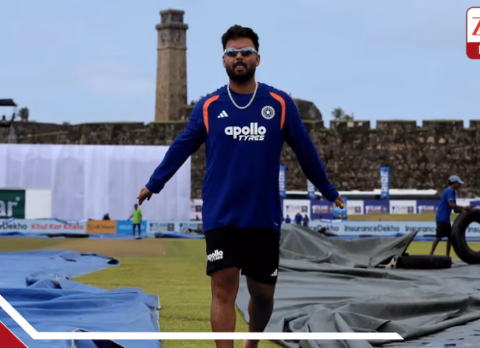 কলম্বো টেস্টের আগে চর্চায় গলের অলৌকিক যুদ্ধ: কীভাবে পাঁচ মিনিটে মাঠ ঢেকে বৃষ্টিকে হারাল ১৩০ কর্মীর দল কলম্বো টেস্টের আগে চর্চায় গলের অলৌকিক যুদ্ধ: কীভাবে পাঁচ মিনিটে মাঠ ঢেকে বৃষ্টিকে হারাল ১৩০ কর্মীর দল