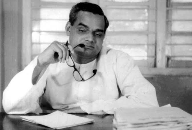 *রাষ্ট্রীয় স্বয়ংসেবক সঙ্ঘের ব্যক্তি নির্মাণের উজ্জ্বল দৃষ্টান্ত ‘অটলবিহারী বাজপেয়ী’ *রাষ্ট্রীয় স্বয়ংসেবক সঙ্ঘের ব্যক্তি নির্মাণের উজ্জ্বল দৃষ্টান্ত ‘অটলবিহারী বাজপেয়ী’