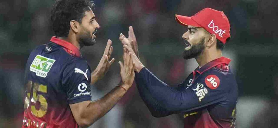 আর ভারতীয় দলে ফেরার আশা নেই, নিজের ভবিষ্যৎ নিয়ে স্পষ্ট বার্তা ভুবনেশ্বর কুমারের আর ভারতীয় দলে ফেরার আশা নেই, নিজের ভবিষ্যৎ নিয়ে স্পষ্ট বার্তা ভুবনেশ্বর কুমারের