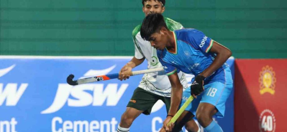 এশিয়ান চ্যাম্পিয়ন্স ট্রফি: ভারতে খেলতে অস্বীকৃতি পাকিস্তানের, নিরপেক্ষ ভেন্যুর দাবি এশিয়ান চ্যাম্পিয়ন্স ট্রফি: ভারতে খেলতে অস্বীকৃতি পাকিস্তানের, নিরপেক্ষ ভেন্যুর দাবি