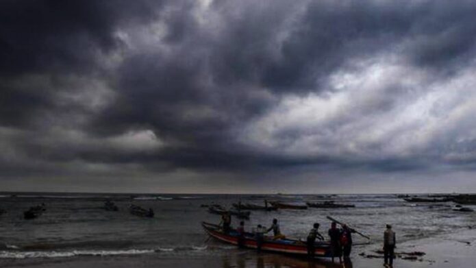 গভীর নিম্নচাপের প্রভাবে ওড়িশা-অন্ধ্রে তাণ্ডব, পশ্চিমবঙ্গ সহ দুই বঙ্গে ভারী বৃষ্টির সতর্কতা গভীর নিম্নচাপের প্রভাবে ওড়িশা-অন্ধ্রে তাণ্ডব, পশ্চিমবঙ্গ সহ দুই বঙ্গে ভারী বৃষ্টির সতর্কতা