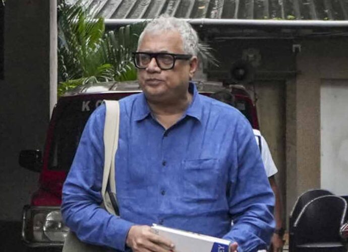 ক্যামাক স্ট্রিট কাণ্ড: শেক্সপিয়র সরণি থানায় প্রায় সাড়ে পাঁচ ঘণ্টা জিজ্ঞাসাবাদ ডেরেক ও’ব্রায়েনকে