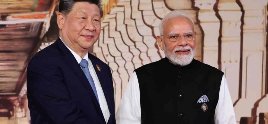 ‘ভারত ও চিন একসঙ্গে কাজ করুক’, দিল্লির বৈঠকে মোদীকে বার্তা জিনপিংয়ের