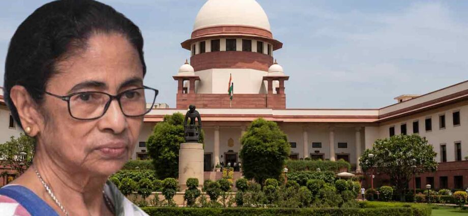ব্যাঙ্ক অ্যাকাউন্ট ‘ফ্রিজ়’ মামলা: কলকাতা হাই কোর্টের রায়ে সুরাহা না পেয়ে এ বার সুপ্রিম কোর্টের দ্বারস্থ কালীঘাটপন্থী তৃণমূল ব্যাঙ্ক অ্যাকাউন্ট ‘ফ্রিজ়’ মামলা: কলকাতা হাই কোর্টের রায়ে সুরাহা না পেয়ে এ বার সুপ্রিম কোর্টের দ্বারস্থ কালীঘাটপন্থী তৃণমূল