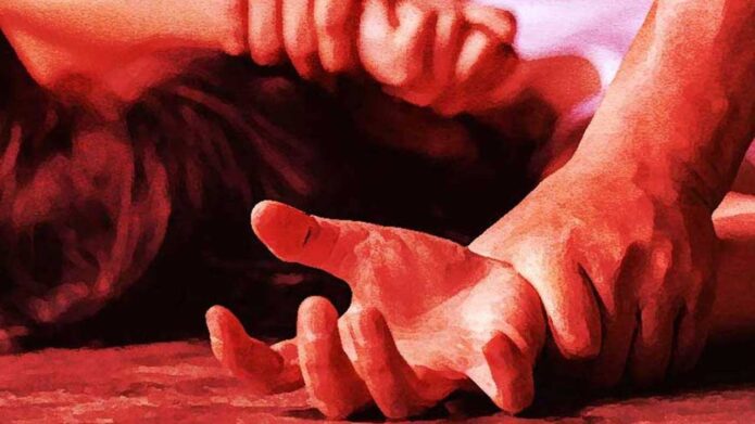 দিল্লিতে ১৭ বছরের কিশোরীকে গণধর্ষণ ও খুন: ৫ দিন পর সিসিটিভি ফুটেজের সাহায্যে ৪ অভিযুক্তকে গ্রেফতার করল পুলিশ, তুঙ্গে রাজনৈতিক তরজা দিল্লিতে ১৭ বছরের কিশোরীকে গণধর্ষণ ও খুন: ৫ দিন পর সিসিটিভি ফুটেজের সাহায্যে ৪ অভিযুক্তকে গ্রেফতার করল পুলিশ, তুঙ্গে রাজনৈতিক তরজা
