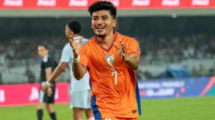 উরুগুয়ের বিরুদ্ধে একমােত্র গোল স্মরণীয় হয়ে থাকবে জীবনে, হারের মধ্যেও ইতিবাচক দিক তুলে ধরলেন অনিরুদ্ধ থাপা উরুগুয়ের বিরুদ্ধে একমােত্র গোল স্মরণীয় হয়ে থাকবে জীবনে, হারের মধ্যেও ইতিবাচক দিক তুলে ধরলেন অনিরুদ্ধ থাপা