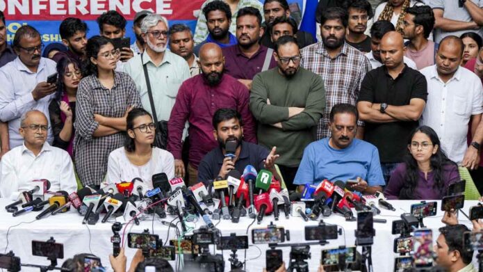 রাজনৈতিক মতপার্থক্য ভুলে তেরঙা ওড়ানোর ডাক সিজেপি প্রধানের, পাশে দাঁড়ানোর আর্জি বিরোধী দলগুলিকে রাজনৈতিক মতপার্থক্য ভুলে তেরঙা ওড়ানোর ডাক সিজেপি প্রধানের, পাশে দাঁড়ানোর আর্জি বিরোধী দলগুলিকে