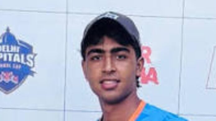 টি-টোয়েন্টিতে একাই ২৭৮ রান, টানা ৮ বলে ৮টি ছক্কা মেরে ক্রিকেটবিশ্বে হইচই ফেলল দিল্লির তন্ময়